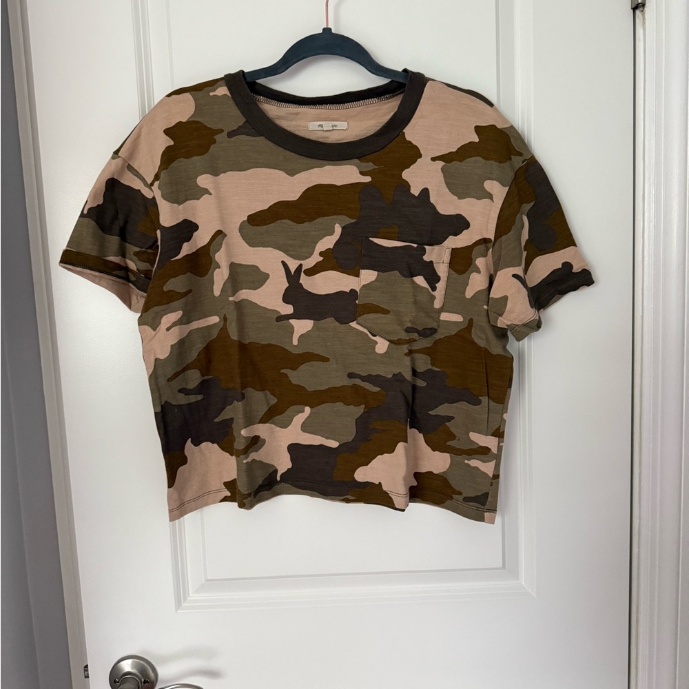 Madewell Camo Print Cropped T-Shirt size medium